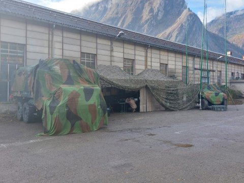 Tente militaire